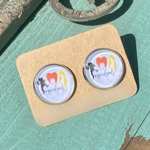 HOCUS POCUS SQUAD GOALS Stud Graphic Earrings - Picture 2 of 4